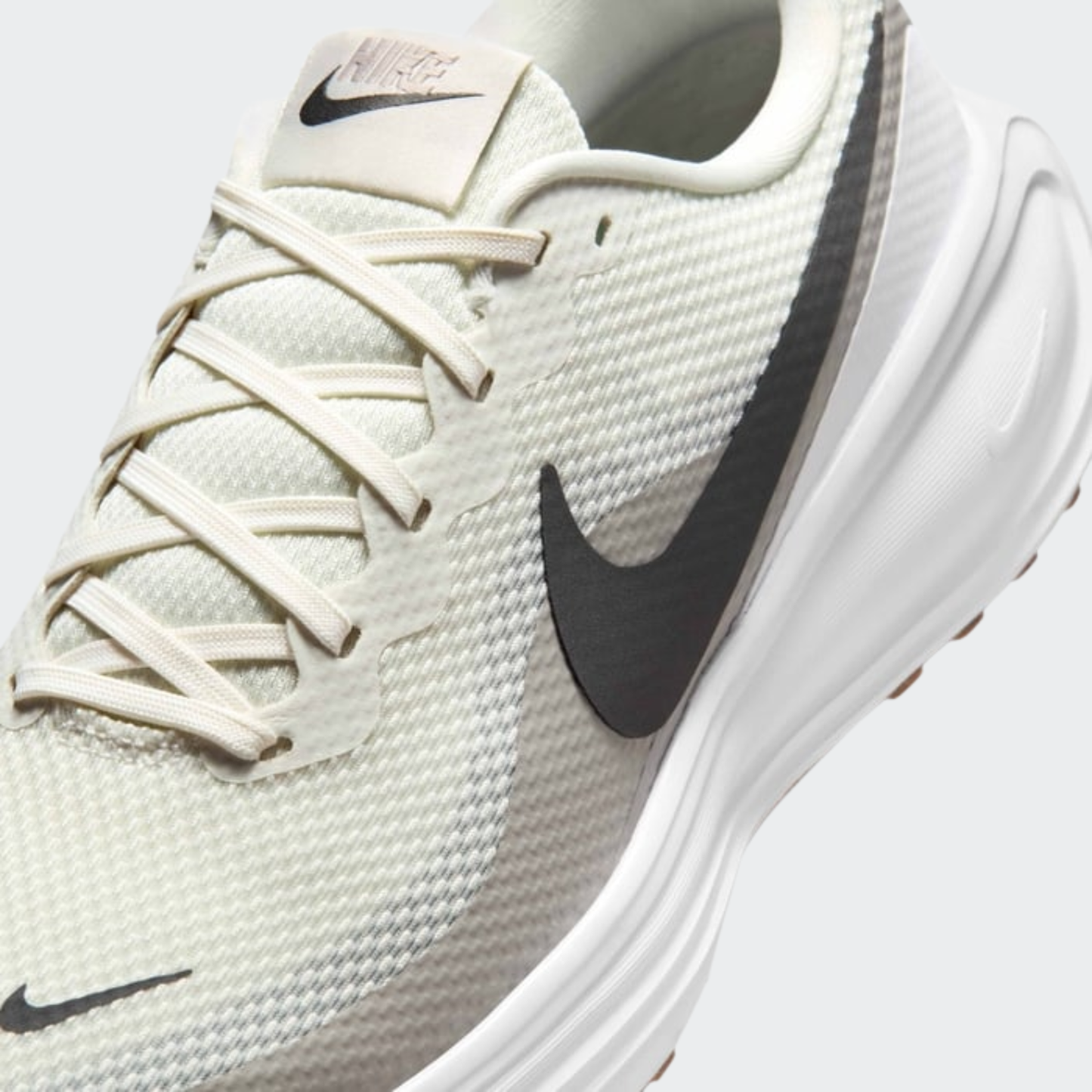 נעלי ספורט REVOLUTION 8 - גברים