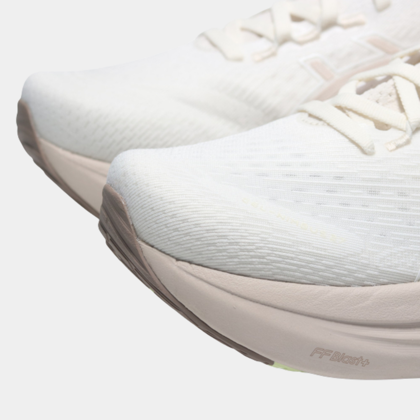 נעלי ריצה מקצועיות GEL NIMBUS 27 - נשים