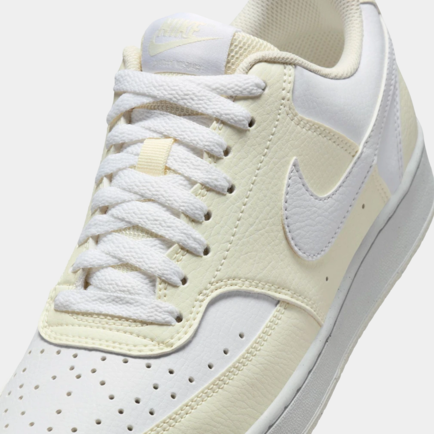 נעלי סניקרס לנשים Nike Court Vision Low Next Nature