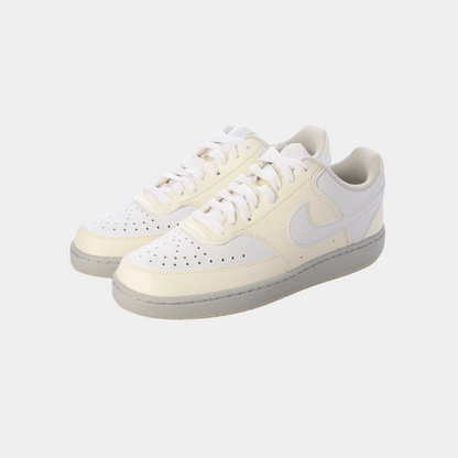 נעלי סניקרס Court Vision Low Next Nature - נשים