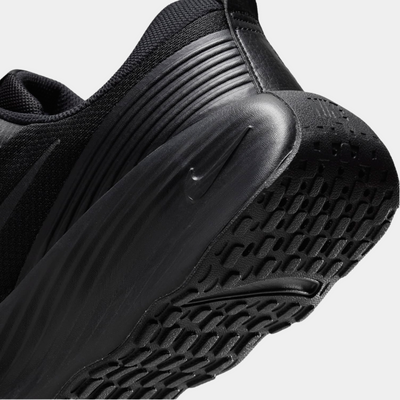 Nike Legend Essential 4 נעלי ספורט לגברים