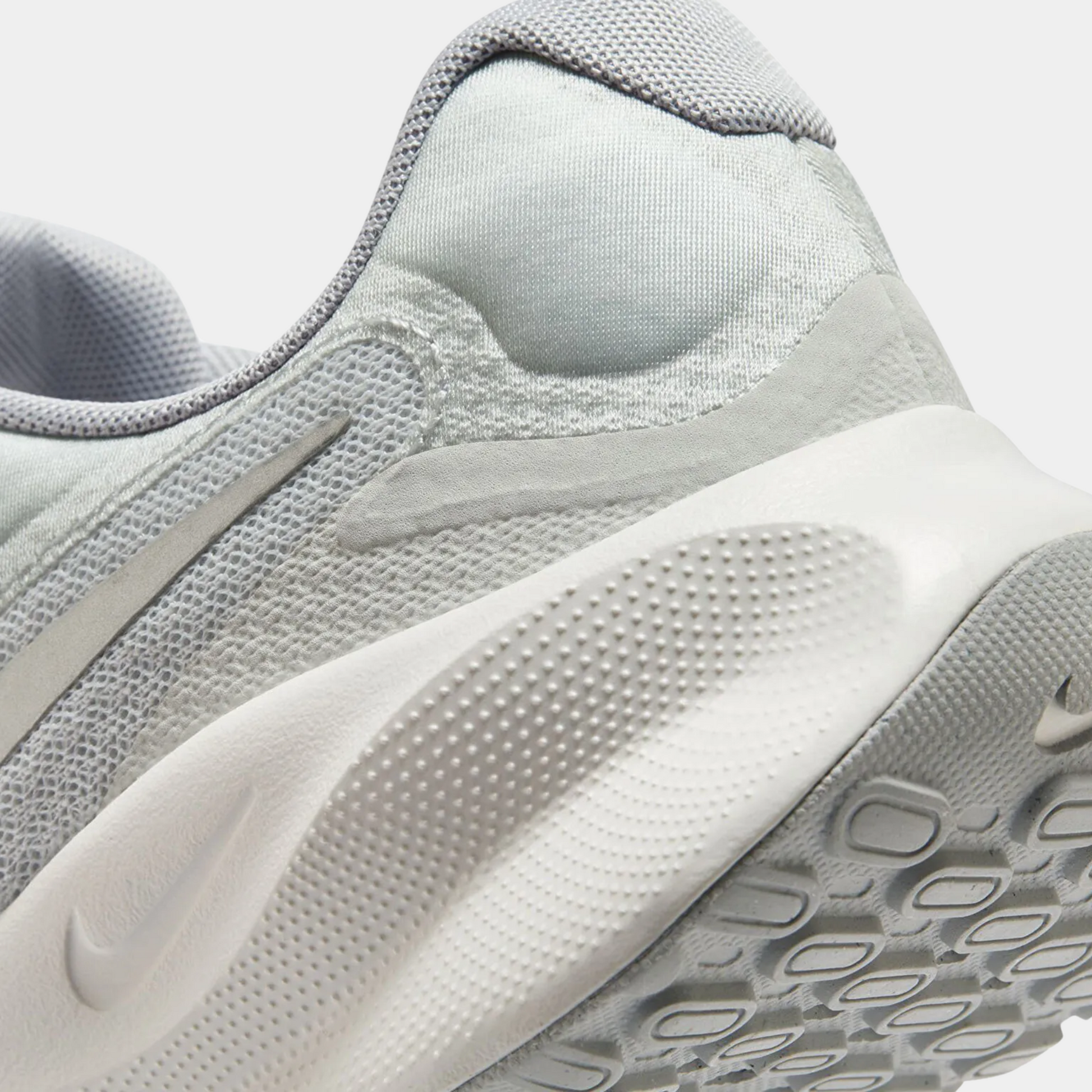 נעלי ספורט Revolution 7 - נשים