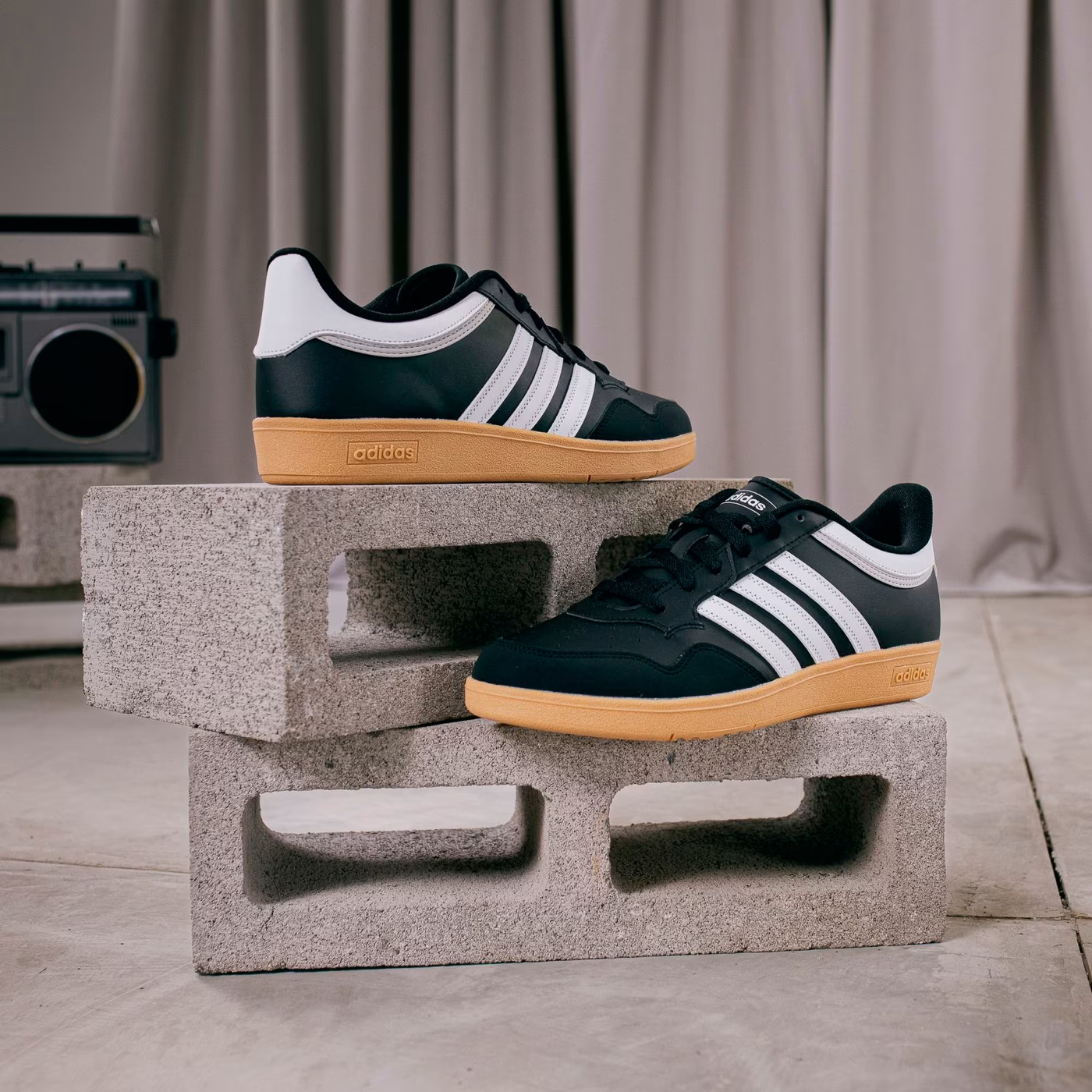 סניקרס גברים adidas Hoops 4.0