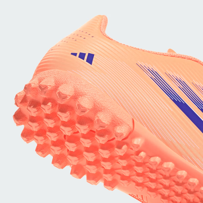 נעלי קטרגל לילדים | adidas F50 Club Turf