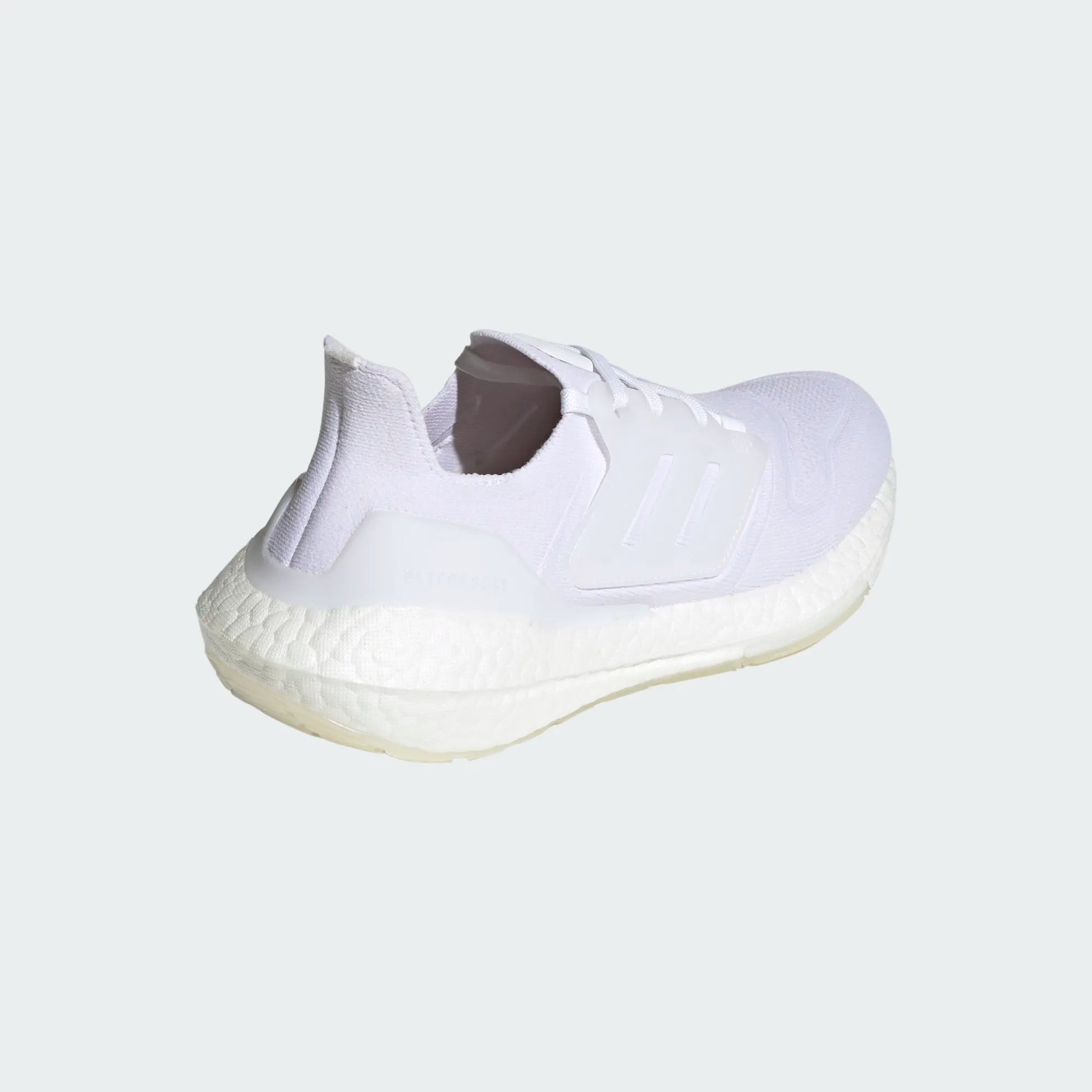 נעלי ריצה מקצועיות ULTRABOOST 22 - נשים