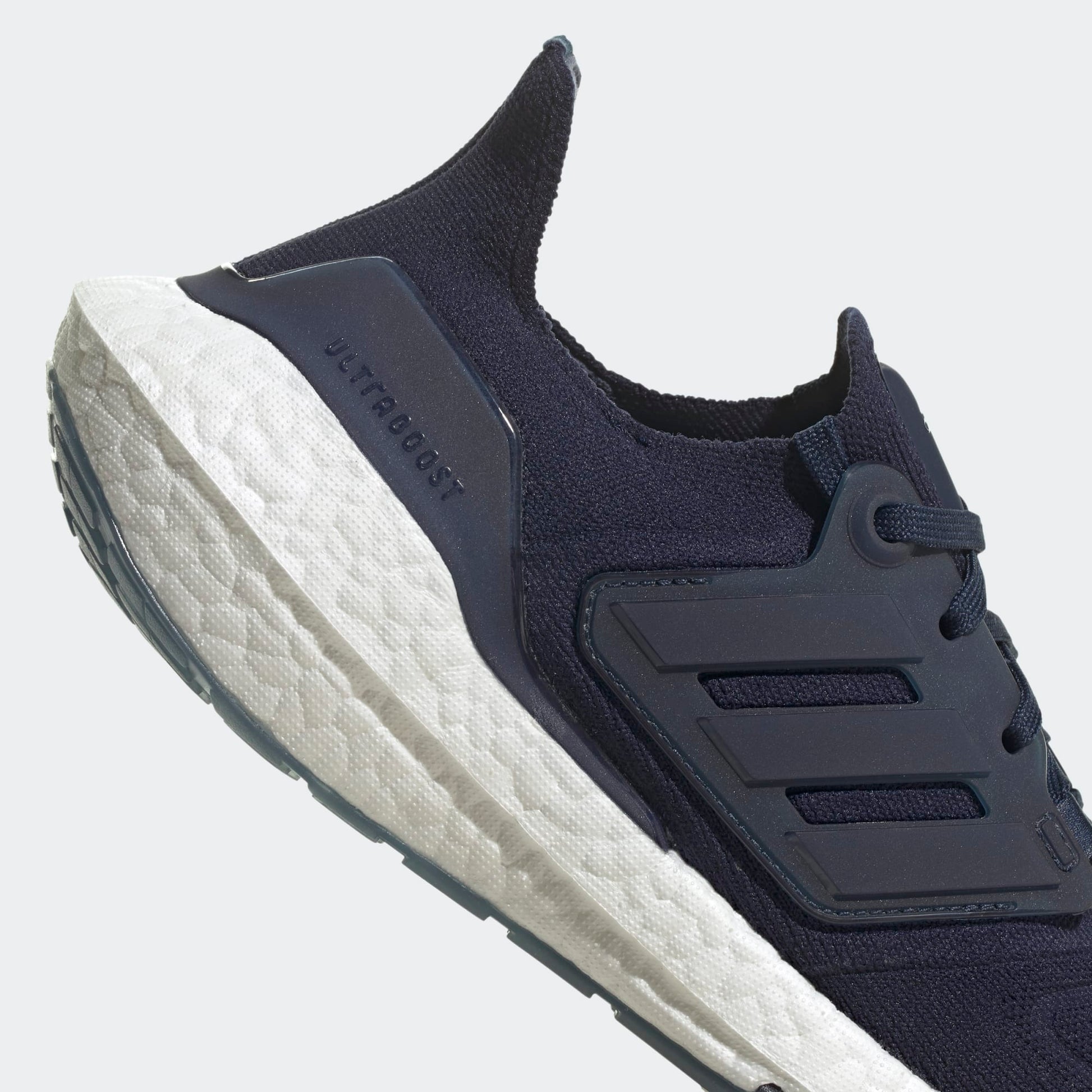 ULTRABOOST 22 נעלי ריצה אדידס נשים