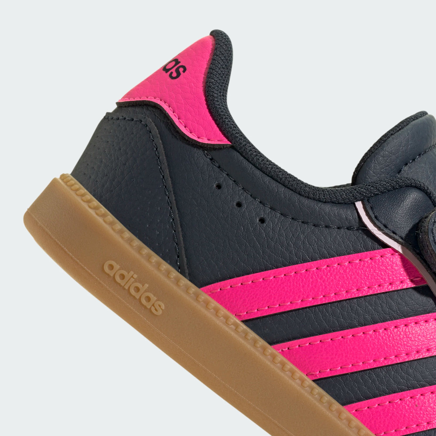 נעלי סניקרס לילדים adidas Breaknet Sleek