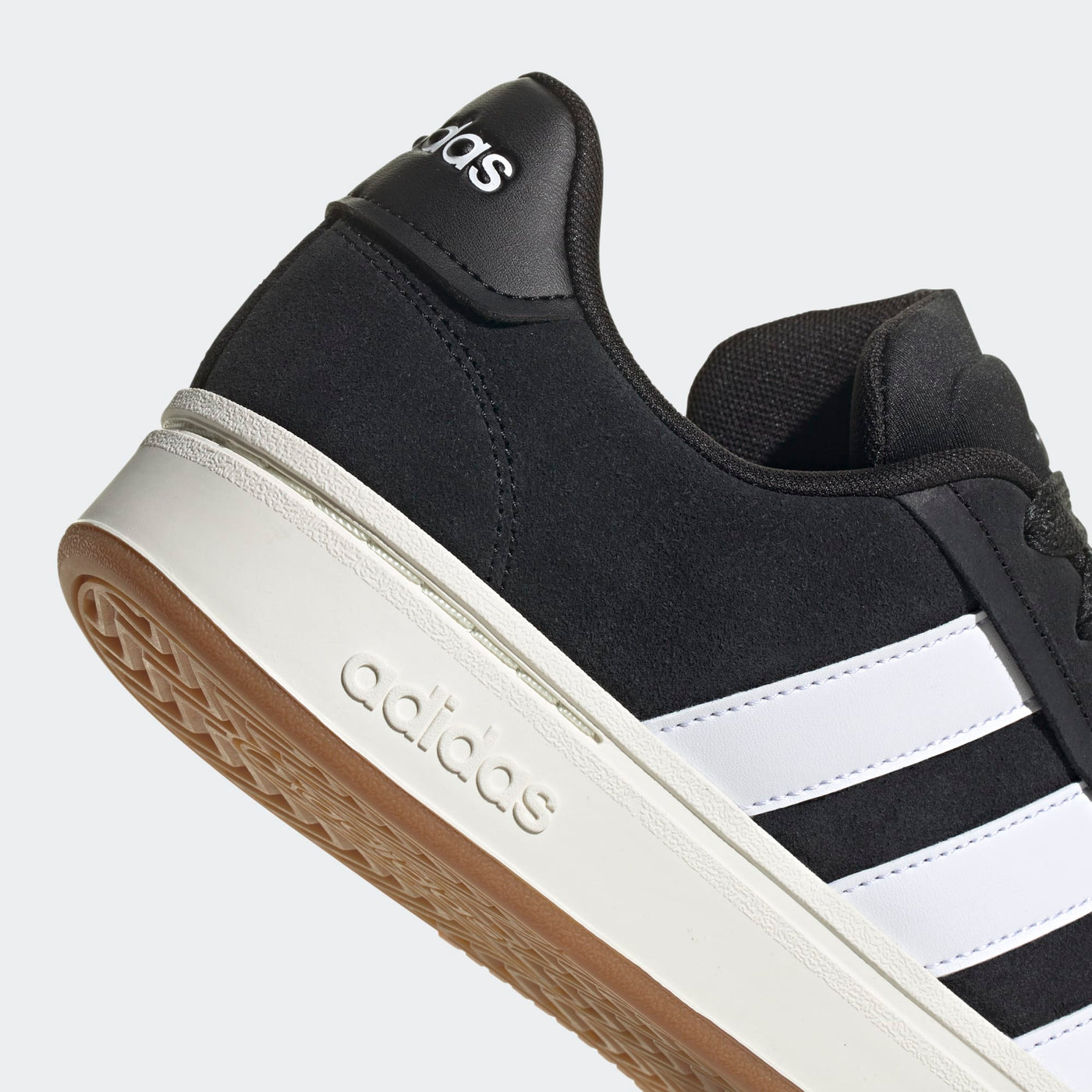 נעלי סניקרס לגברים adidas Grand Court Alpha 00S