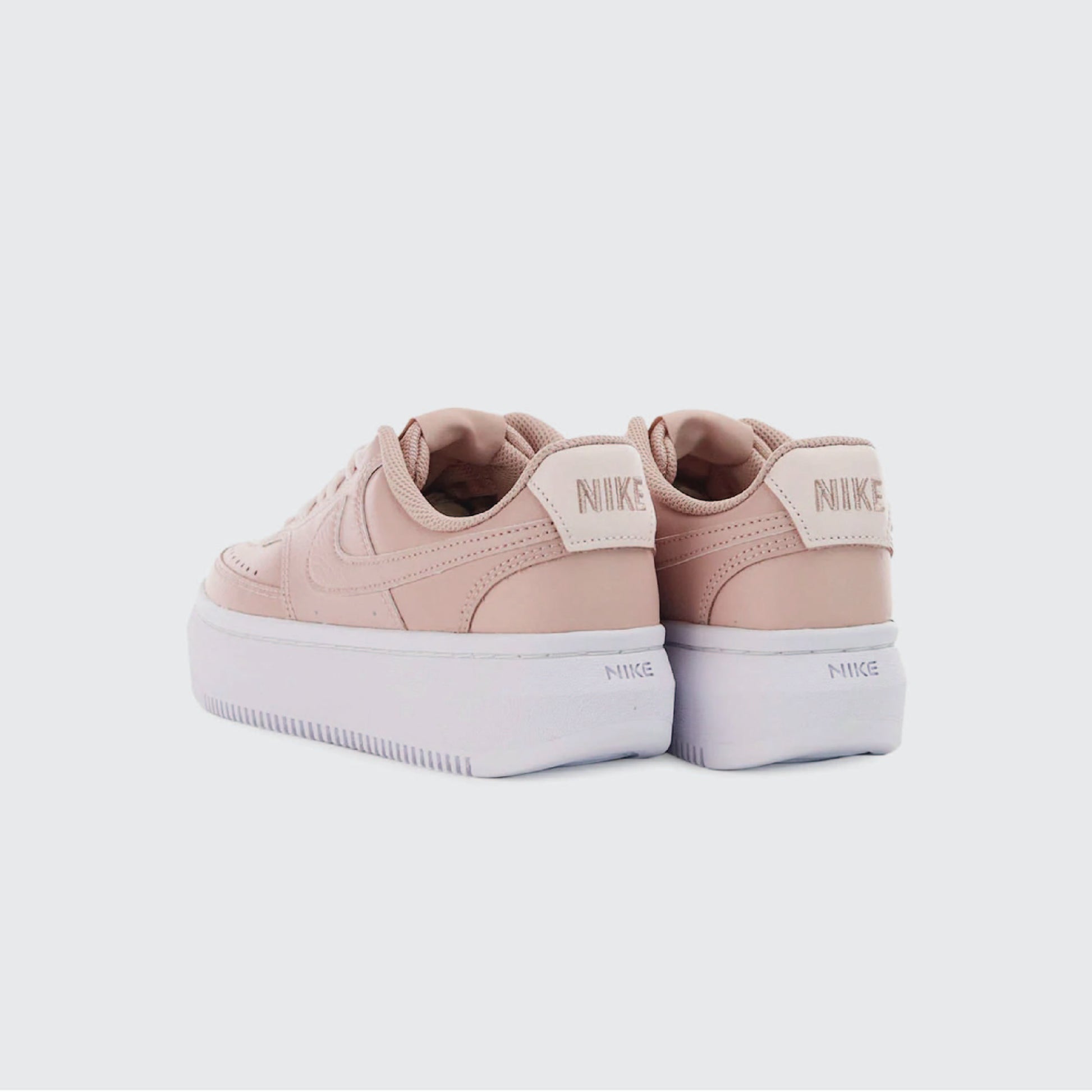 נעלי סניקרס Court Vision Alta - נשים