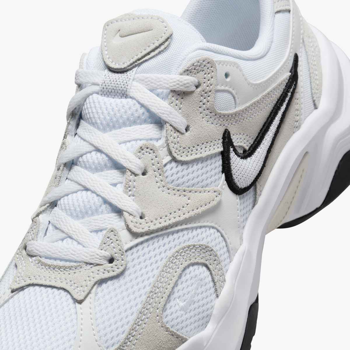 Nike AL8 סניקרס נשים