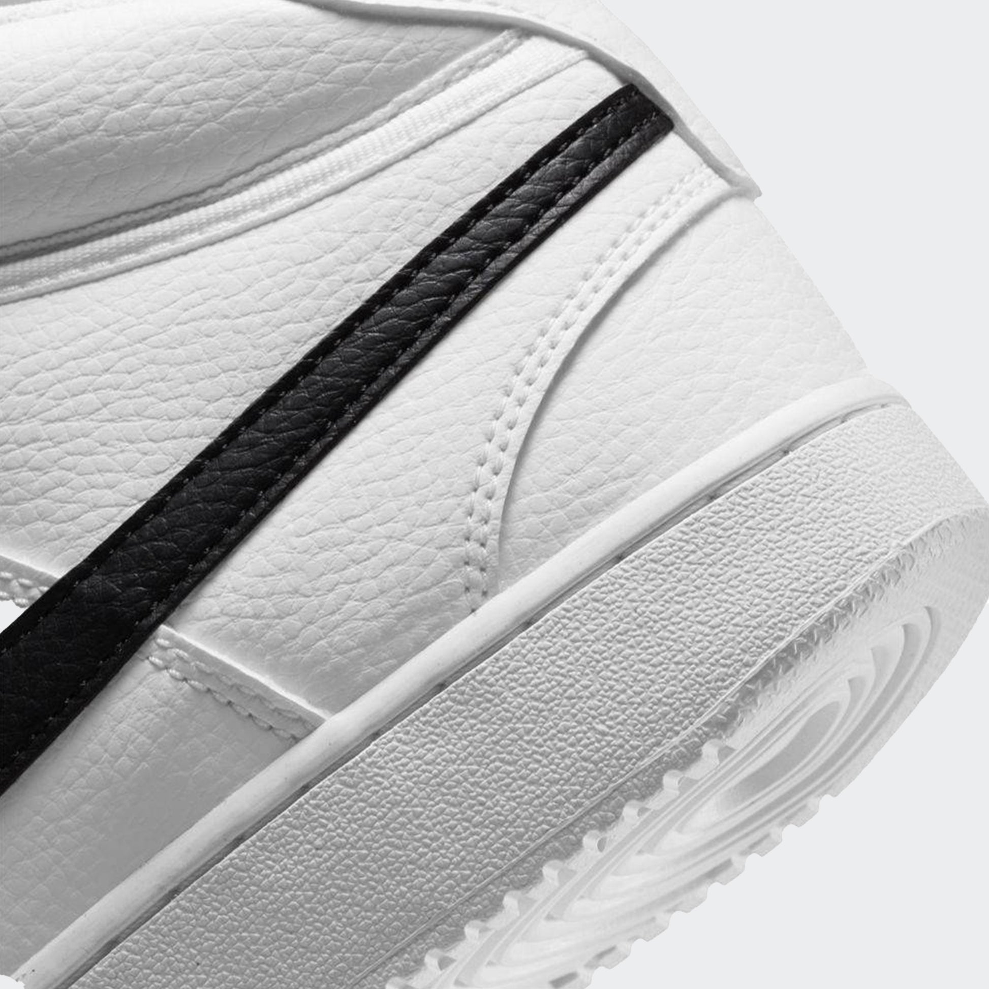 נעלי סניקרס Court Vision Mid Next Nature - גברים