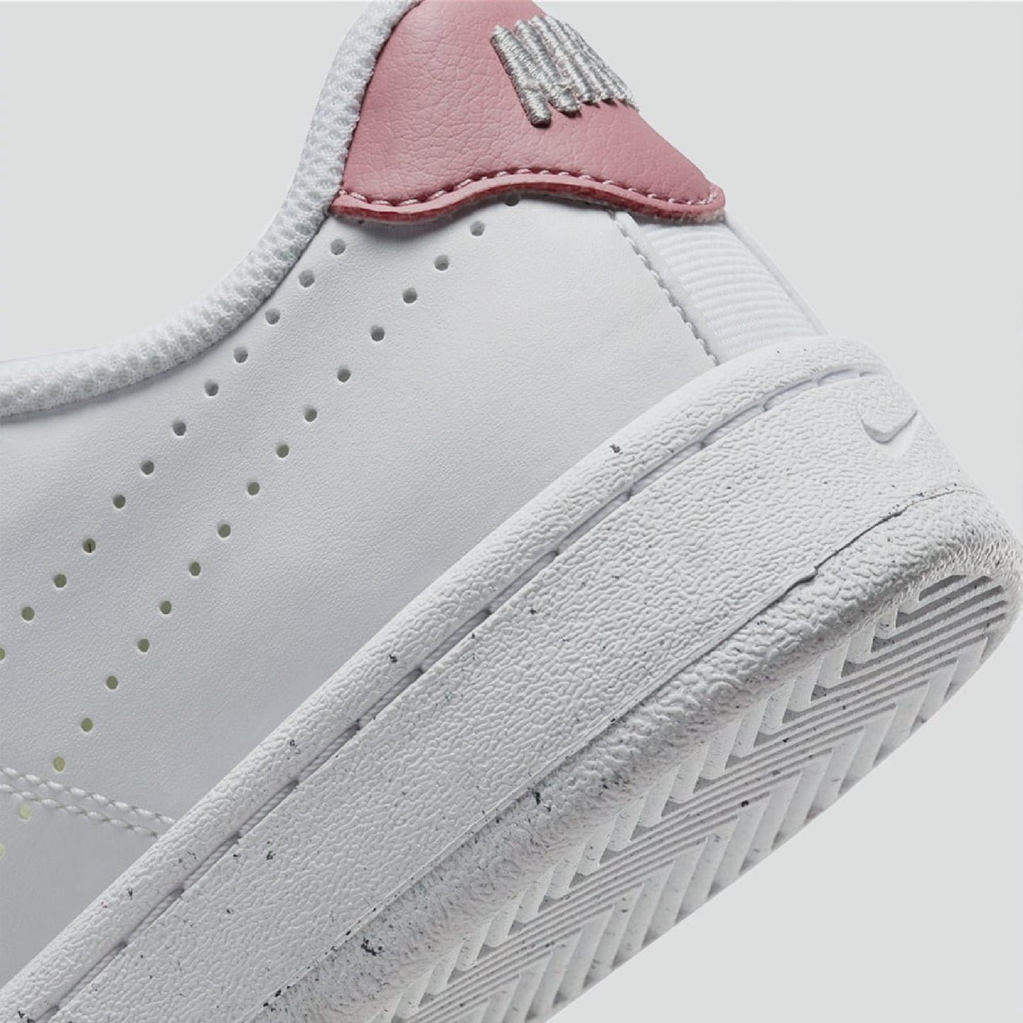 נעלי סניקרס COURT ROYAL 2 - נשים